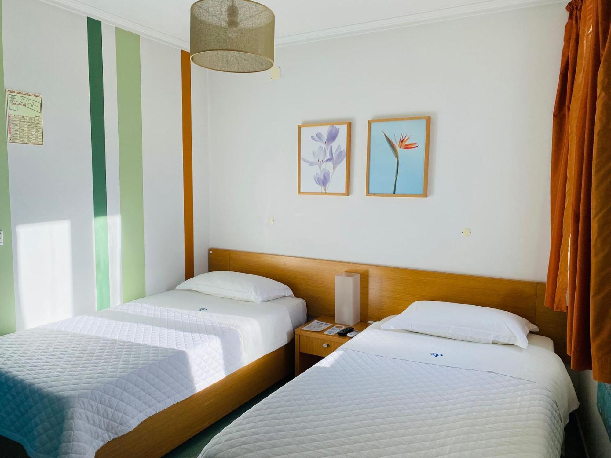 Weaa Hotel Назаре Экстерьер фото